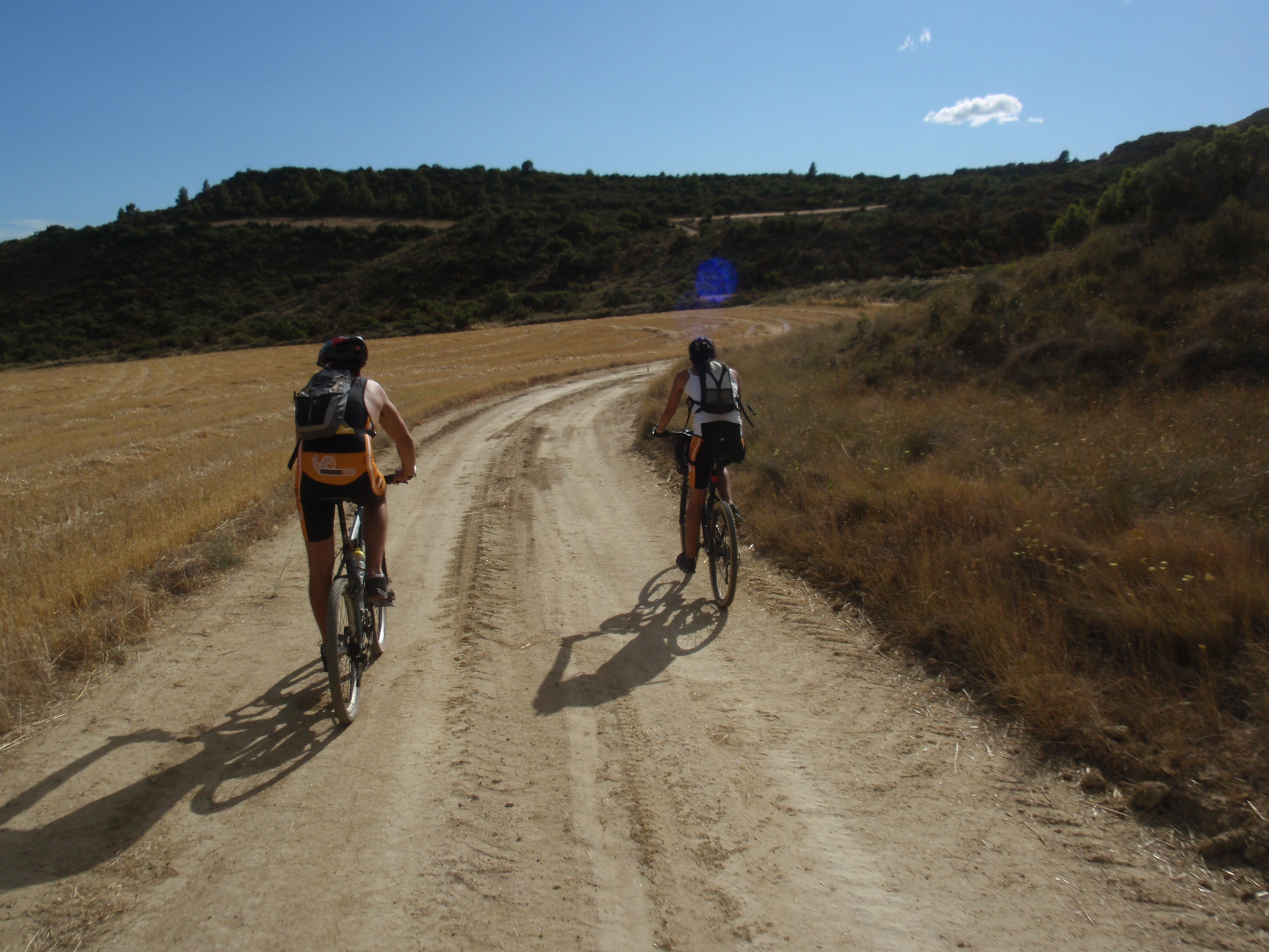 Pedaleando por Fontellas, en la ruta 15 de BTT